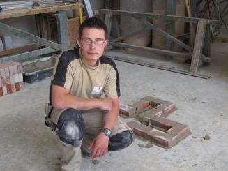 Olympiades des métiers : les maçons sentraînent à Montrouge (92)